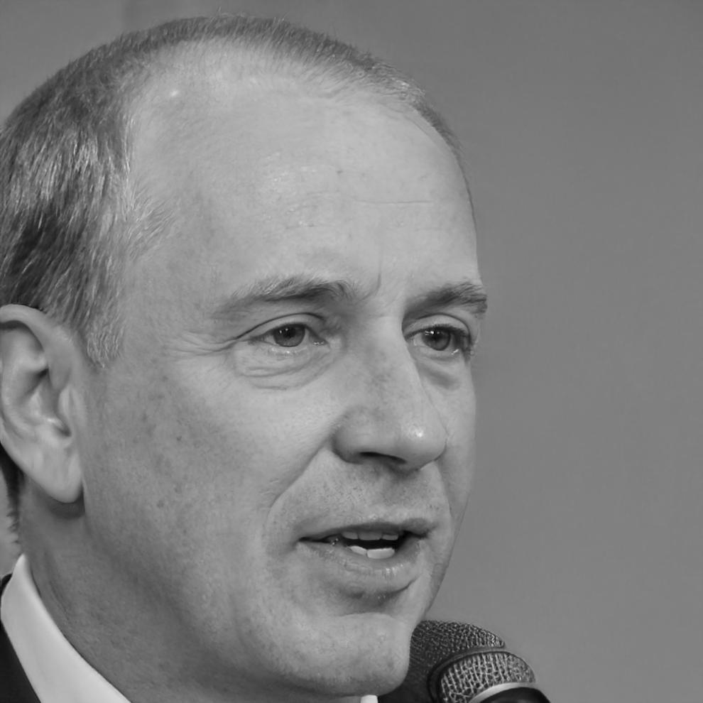 Carlos Mendoza, Director Financiero Senior